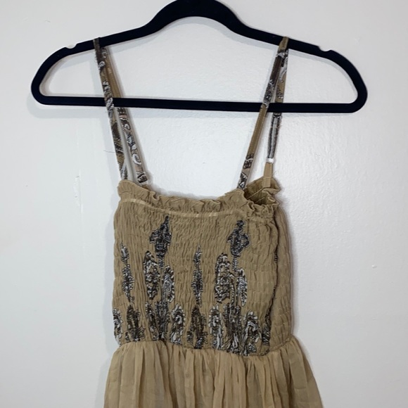 🦋Spaghetti Strap flowy sundress! - Picture 3 of 6